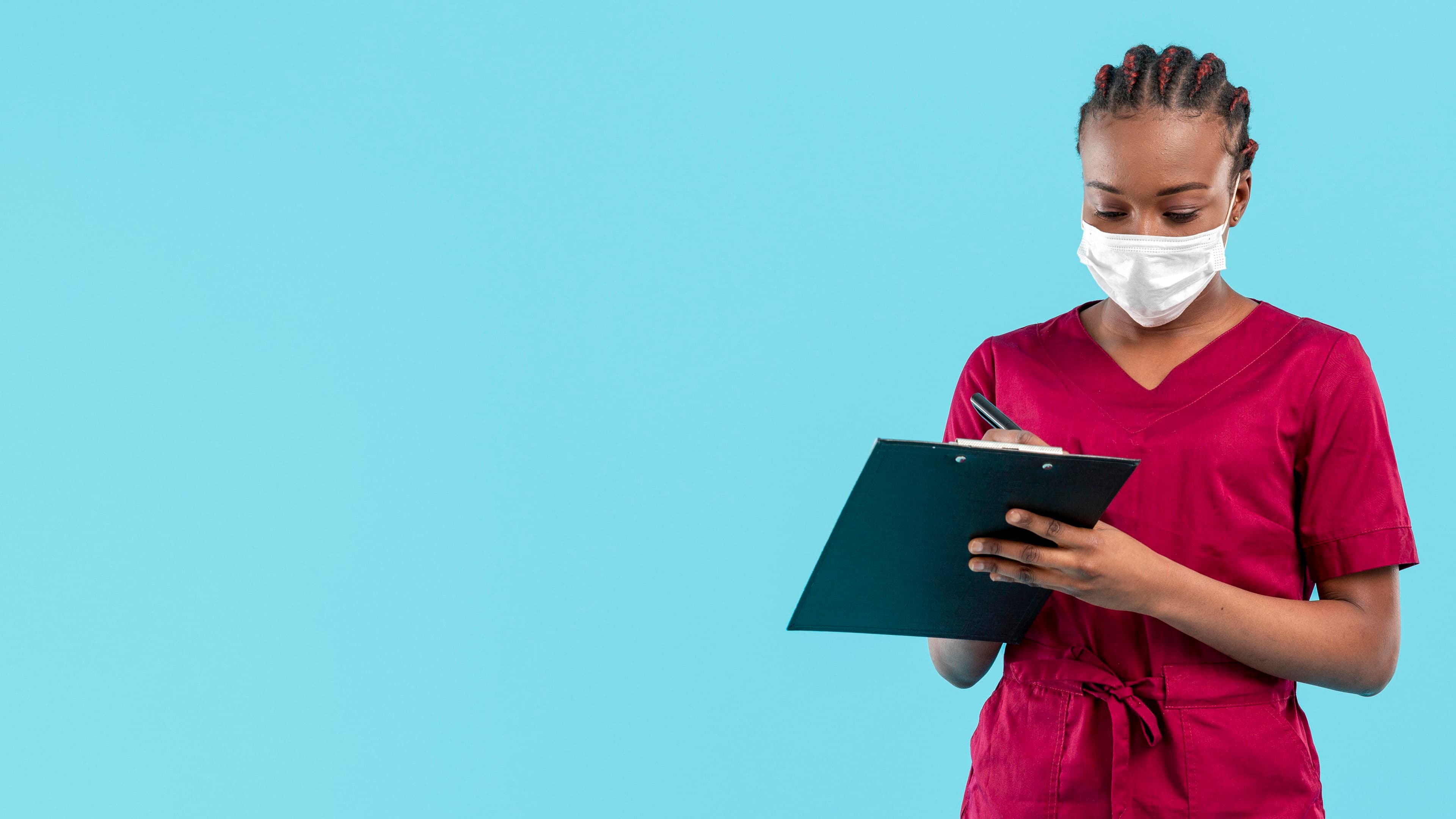 Consultation entre un assuré et une équipe médicale AHP